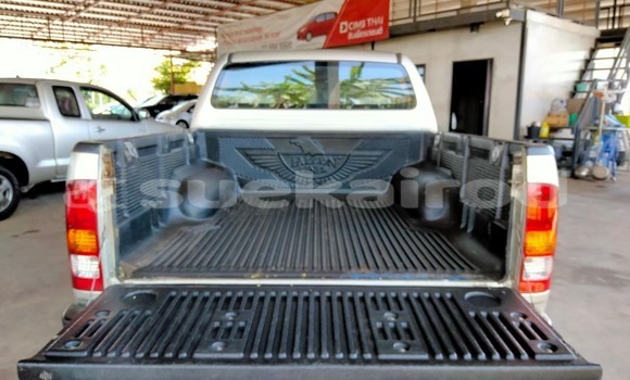 Buy Used Toyota Hiluxe VIGO Brown Car in Bangkok in Bangkok Buy Used Toyota Hiluxe VIGO Brown Car in Bangkok in Bangkok