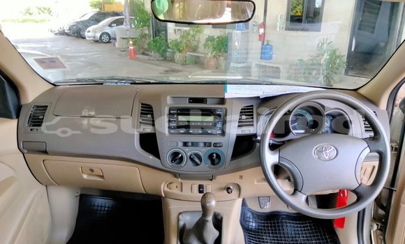 Buy Used Toyota Hiluxe VIGO Brown Car in Bangkok in Bangkok Buy Used Toyota Hiluxe VIGO Brown Car in Bangkok in Bangkok