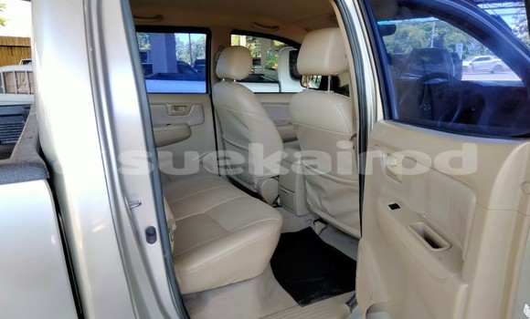 Buy Used Toyota Hiluxe VIGO Brown Car in Bangkok in Bangkok Buy Used Toyota Hiluxe VIGO Brown Car in Bangkok in Bangkok
