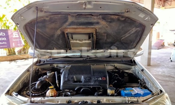 Buy Used Toyota Hiluxe VIGO Brown Car in Bangkok in Bangkok Buy Used Toyota Hiluxe VIGO Brown Car in Bangkok in Bangkok