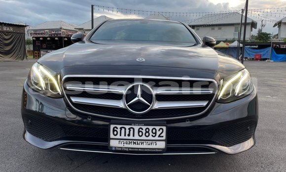 ซื้อ รถมือสอง Mercedes-Benz E-Classe สีดำ รถยนต์ ใน %{เมือง} ใน กรุงเทพมหานคร