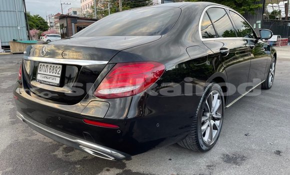 ซื้อ รถมือสอง Mercedes-Benz E-Classe สีดำ รถยนต์ ใน %{เมือง} ใน กรุงเทพมหานคร ซื้อ รถมือสอง Mercedes-Benz E-Classe สีดำ รถยนต์ ใน %{เมือง} ใน กรุงเทพมหานคร