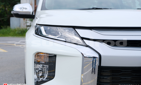 Buy Used Ford Ranger White Car in Bangkok in Bangkok Buy Used Ford Ranger White Car in Bangkok in Bangkok