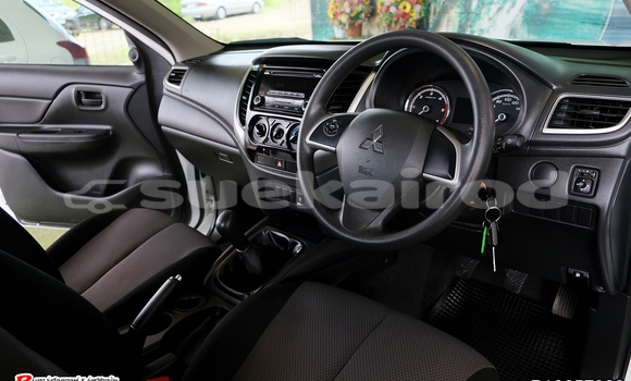 Buy Used Ford Ranger White Car in Bangkok in Bangkok Buy Used Ford Ranger White Car in Bangkok in Bangkok