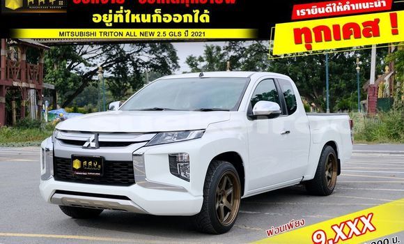 Buy Used Mitsubishi Triton White Car in Bangkok in Bangkok