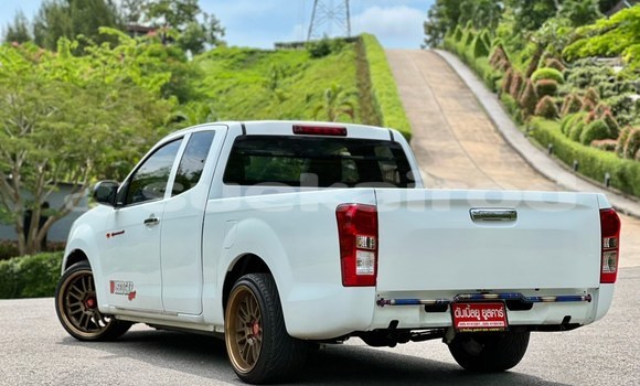 ซื้อ รถมือสอง Isuzu D–MAX ขาว รถยนต์ ใน %{เมือง} ใน กรุงเทพมหานคร ซื้อ รถมือสอง Isuzu D–MAX ขาว รถยนต์ ใน %{เมือง} ใน กรุงเทพมหานคร