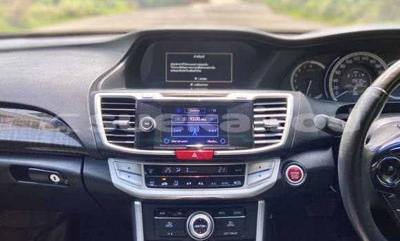 ซื้อ รถมือสอง Honda Accord ขาว รถยนต์ ใน %{เมือง} ใน กรุงเทพมหานคร ซื้อ รถมือสอง Honda Accord ขาว รถยนต์ ใน %{เมือง} ใน กรุงเทพมหานคร