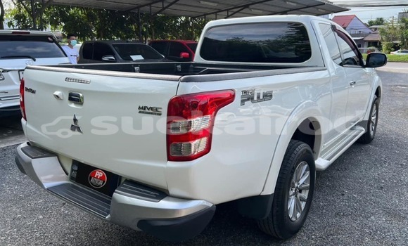 Buy Used Mitsubishi Triton White Car in Songkhla in Songkhla Buy Used Mitsubishi Triton White Car in Songkhla in Songkhla