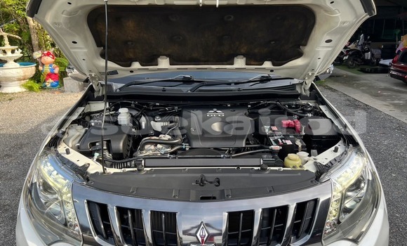 Buy Used Mitsubishi Triton White Car in Songkhla in Songkhla Buy Used Mitsubishi Triton White Car in Songkhla in Songkhla