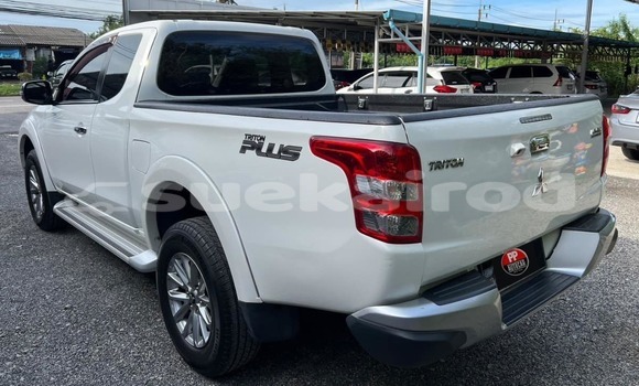 Buy Used Mitsubishi Triton White Car in Songkhla in Songkhla Buy Used Mitsubishi Triton White Car in Songkhla in Songkhla