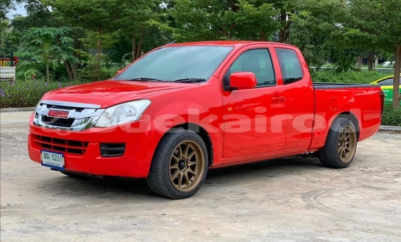 ซื้อ รถมือสอง Isuzu D-Max สีแดง รถยนต์ ใน %{เมือง} ใน กรุงเทพมหานคร