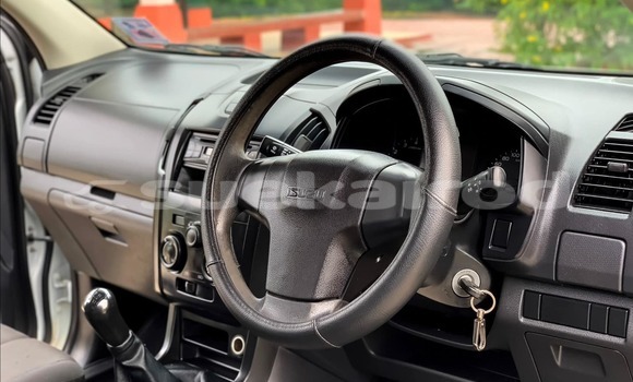 ซื้อ รถมือสอง Isuzu D-Max ขาว รถยนต์ ใน %{เมือง} ใน กรุงเทพมหานคร ซื้อ รถมือสอง Isuzu D-Max ขาว รถยนต์ ใน %{เมือง} ใน กรุงเทพมหานคร