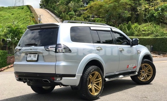 ซื้อ รถมือสอง Mitsubishi Pajero Sport เงิน รถยนต์ ใน %{เมือง} ใน กรุงเทพมหานคร ซื้อ รถมือสอง Mitsubishi Pajero Sport เงิน รถยนต์ ใน %{เมือง} ใน กรุงเทพมหานคร