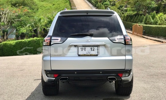 ซื้อ รถมือสอง Mitsubishi Pajero Sport เงิน รถยนต์ ใน %{เมือง} ใน กรุงเทพมหานคร ซื้อ รถมือสอง Mitsubishi Pajero Sport เงิน รถยนต์ ใน %{เมือง} ใน กรุงเทพมหานคร