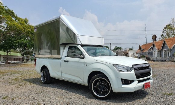 Buy Used Isuzu D-Max White Car in Bangkok in Bangkok