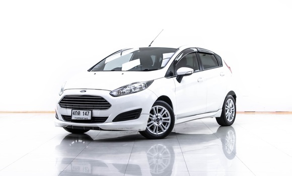 ซื้อ รถมือสอง Ford Fiesta ขาว รถยนต์ ใน %{เมือง} ใน กรุงเทพมหานคร