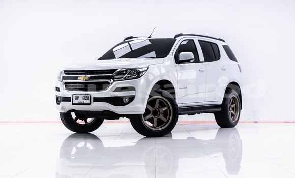 ซื้อ รถมือสอง Chevrolet TrailBlazer ขาว รถยนต์ ใน %{เมือง} ใน กรุงเทพมหานคร