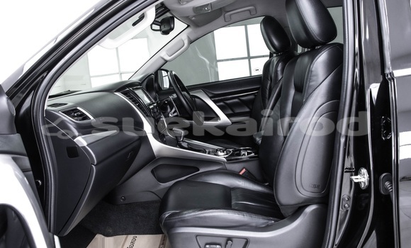 ซื้อ รถมือสอง Mitsubishi Pajero Sport สีดำ รถยนต์ ใน %{เมือง} ใน กรุงเทพมหานคร ซื้อ รถมือสอง Mitsubishi Pajero Sport สีดำ รถยนต์ ใน %{เมือง} ใน กรุงเทพมหานคร