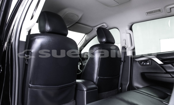 ซื้อ รถมือสอง Mitsubishi Pajero Sport สีดำ รถยนต์ ใน %{เมือง} ใน กรุงเทพมหานคร ซื้อ รถมือสอง Mitsubishi Pajero Sport สีดำ รถยนต์ ใน %{เมือง} ใน กรุงเทพมหานคร