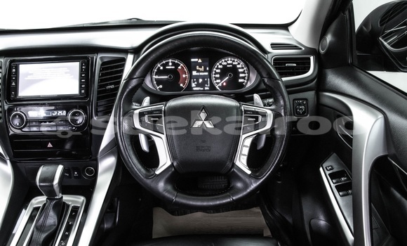 ซื้อ รถมือสอง Mitsubishi Pajero Sport สีดำ รถยนต์ ใน %{เมือง} ใน กรุงเทพมหานคร ซื้อ รถมือสอง Mitsubishi Pajero Sport สีดำ รถยนต์ ใน %{เมือง} ใน กรุงเทพมหานคร