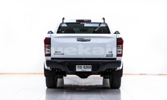 ซื้อ รถมือสอง Isuzu D–MAX ขาว รถยนต์ ใน %{เมือง} ใน กรุงเทพมหานคร ซื้อ รถมือสอง Isuzu D–MAX ขาว รถยนต์ ใน %{เมือง} ใน กรุงเทพมหานคร
