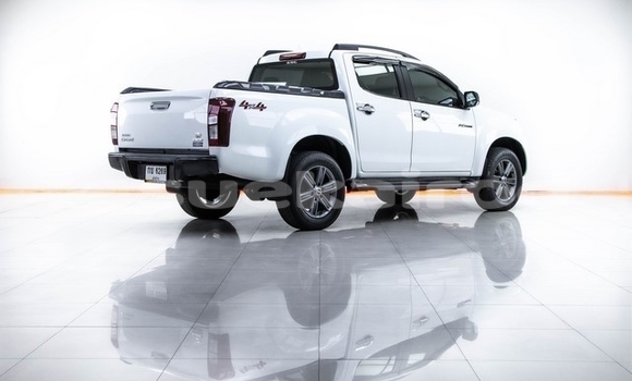 ซื้อ รถมือสอง Isuzu D–MAX ขาว รถยนต์ ใน %{เมือง} ใน กรุงเทพมหานคร ซื้อ รถมือสอง Isuzu D–MAX ขาว รถยนต์ ใน %{เมือง} ใน กรุงเทพมหานคร