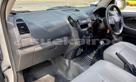 ซื้อ รถมือสอง Isuzu D–MAX เงิน รถยนต์ ใน %{เมือง} ใน กรุงเทพมหานคร ซื้อ รถมือสอง Isuzu D–MAX เงิน รถยนต์ ใน %{เมือง} ใน กรุงเทพมหานคร