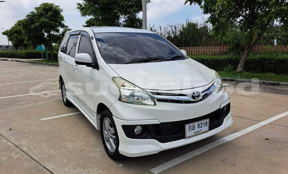 ซื้อ รถมือสอง Toyota Avanza ขาว รถยนต์ ใน %{เมือง} ใน กรุงเทพมหานคร