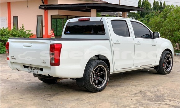 Buy Used Isuzu D-Max White Car in Bangkok in Bangkok Buy Used Isuzu D-Max White Car in Bangkok in Bangkok