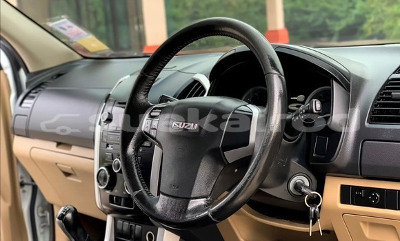 Buy Used Isuzu D-Max White Car in Bangkok in Bangkok Buy Used Isuzu D-Max White Car in Bangkok in Bangkok