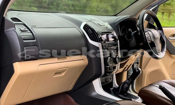 Buy Used Isuzu D-Max White Car in Bangkok in Bangkok Buy Used Isuzu D-Max White Car in Bangkok in Bangkok