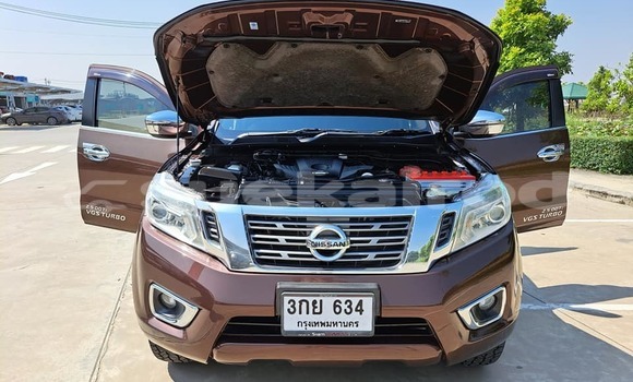 Buy Used Nissan NP 300 Brown Car in Bangkok in Bangkok Buy Used Nissan NP 300 Brown Car in Bangkok in Bangkok