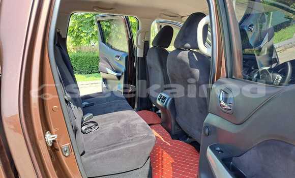 Buy Used Nissan NP 300 Brown Car in Bangkok in Bangkok Buy Used Nissan NP 300 Brown Car in Bangkok in Bangkok
