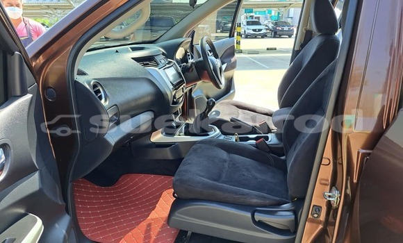 Buy Used Nissan NP 300 Brown Car in Bangkok in Bangkok Buy Used Nissan NP 300 Brown Car in Bangkok in Bangkok