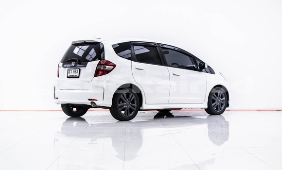 Buy Used Honda Jazz White Car in Bangkok in Bangkok Buy Used Honda Jazz White Car in Bangkok in Bangkok
