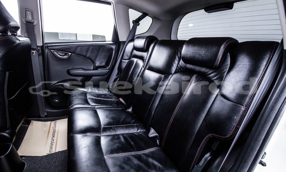 Buy Used Honda Jazz White Car in Bangkok in Bangkok Buy Used Honda Jazz White Car in Bangkok in Bangkok