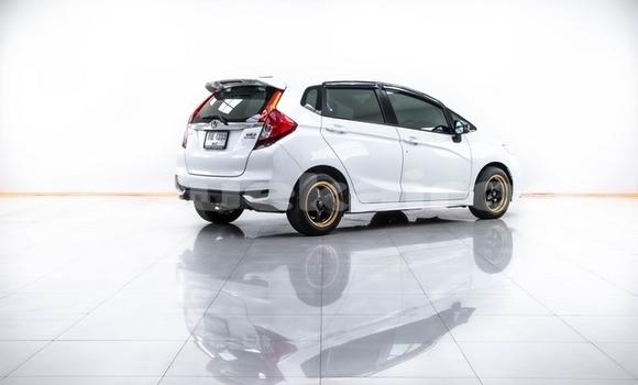ซื้อ รถมือสอง Honda Jazz ขาว รถยนต์ ใน %{เมือง} ใน กรุงเทพมหานคร ซื้อ รถมือสอง Honda Jazz ขาว รถยนต์ ใน %{เมือง} ใน กรุงเทพมหานคร