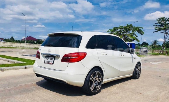ซื้อ รถมือสอง Mercedes-Benz B-klasse ขาว รถยนต์ ใน %{เมือง} ใน กรุงเทพมหานคร ซื้อ รถมือสอง Mercedes-Benz B-klasse ขาว รถยนต์ ใน %{เมือง} ใน กรุงเทพมหานคร