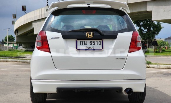 Buy Used Honda Jazz White Car in Bangkok in Bangkok Buy Used Honda Jazz White Car in Bangkok in Bangkok
