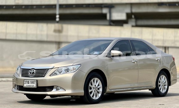 ซื้อ รถมือสอง Toyota Camry อื่น ๆ รถยนต์ ใน %{เมือง} ใน กรุงเทพมหานคร