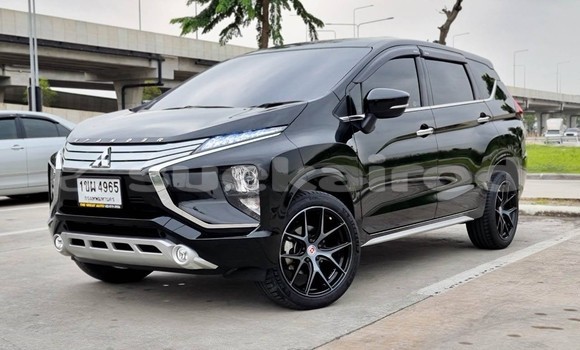 ซื้อ รถมือสอง Mitsubishi Xpander สีดำ รถยนต์ ใน %{เมือง} ใน กรุงเทพมหานคร