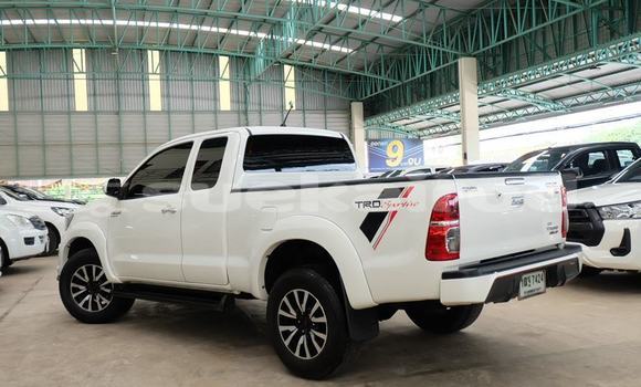 Buy Used Toyota Vigo White Car in Udon Thani in Udon Thani Buy Used Toyota Vigo White Car in Udon Thani in Udon Thani