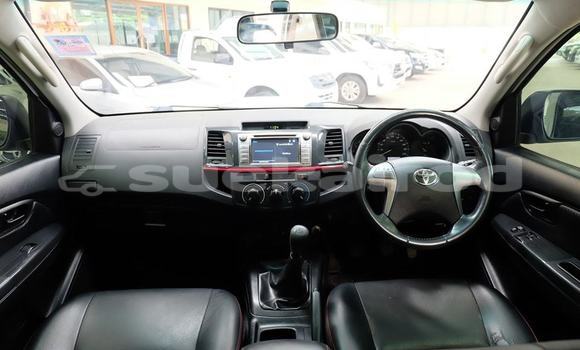 Buy Used Toyota Vigo White Car in Udon Thani in Udon Thani Buy Used Toyota Vigo White Car in Udon Thani in Udon Thani