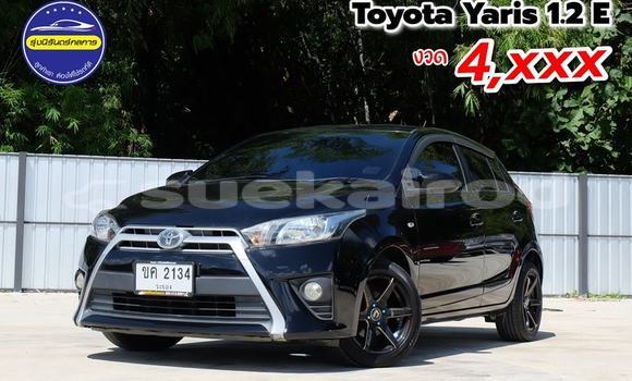 ซื้อ รถมือสอง Toyota Yaris สีดำ รถยนต์ ใน %{เมือง} ใน อุดรธานี