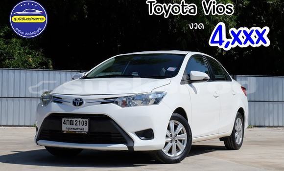 ซื้อ รถมือสอง Toyota Vios ขาว รถยนต์ ใน %{เมือง} ใน อุดรธานี