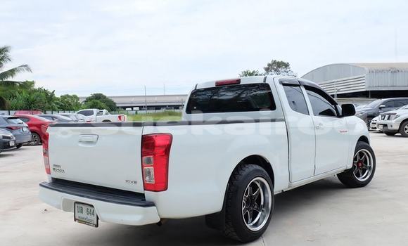 ซื้อ รถมือสอง Isuzu D-Max ขาว รถยนต์ ใน %{เมือง} ใน อุดรธานี ซื้อ รถมือสอง Isuzu D-Max ขาว รถยนต์ ใน %{เมือง} ใน อุดรธานี