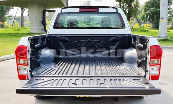 Buy Used Isuzu D–MAX White Car in Bangkok in Bangkok Buy Used Isuzu D–MAX White Car in Bangkok in Bangkok