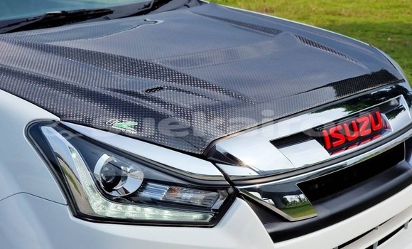 Buy Used Isuzu D–MAX White Car in Bangkok in Bangkok Buy Used Isuzu D–MAX White Car in Bangkok in Bangkok