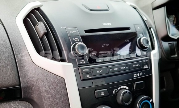 Buy Used Isuzu D–MAX White Car in Bangkok in Bangkok Buy Used Isuzu D–MAX White Car in Bangkok in Bangkok