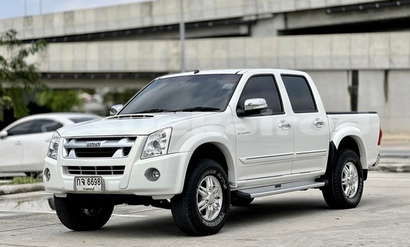 ซื้อ รถมือสอง Isuzu D–MAX ขาว รถยนต์ ใน %{เมือง} ใน กรุงเทพมหานคร